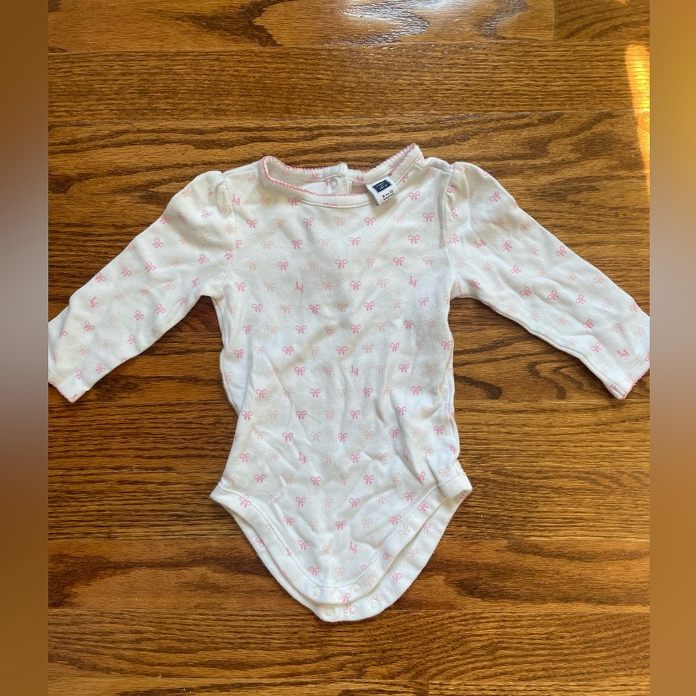 🎀Janie and Jack long sleeve onesie size 6-12 months🎀